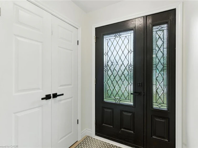 1423 Thornton Road, Burlington, ON, L7M 1N6 - 3