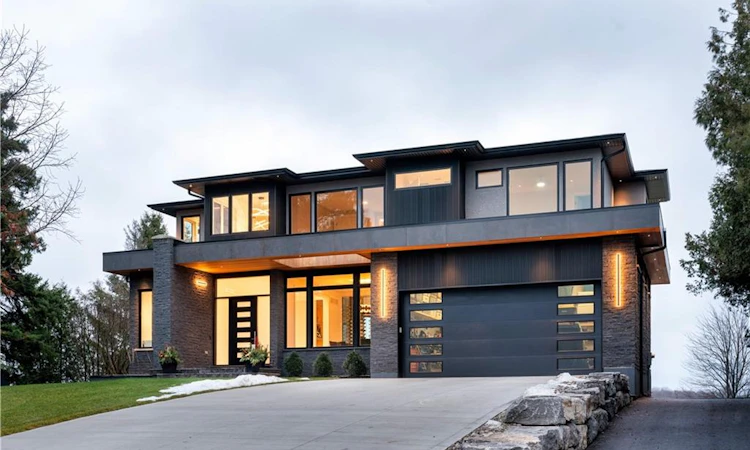 2284 Sideroad 1
