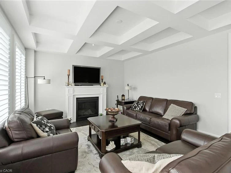 15 Robarts Drive, Hamilton, ON, L9K 0H6 - 15