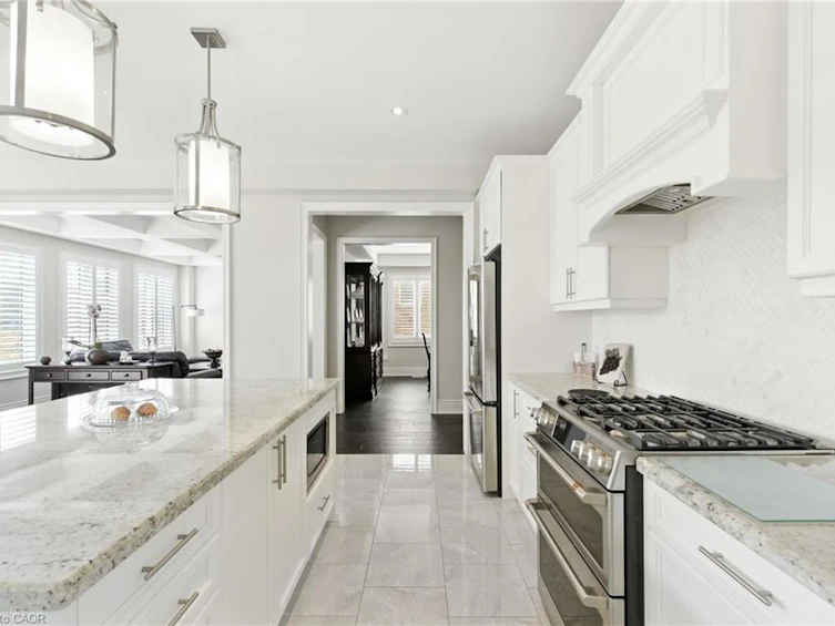 15 Robarts Drive, Hamilton, ON, L9K 0H6 - 12