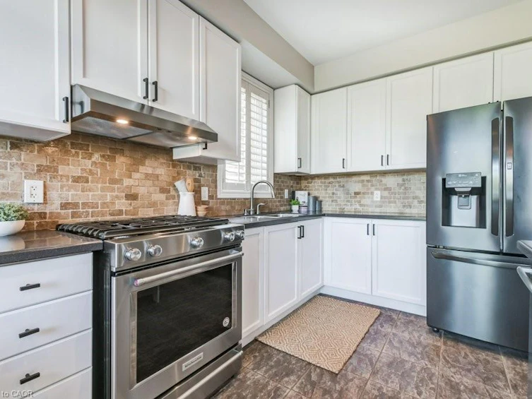 31 Watkins Glen Crescent, Aurora, ON, L4G 7P3 - 20