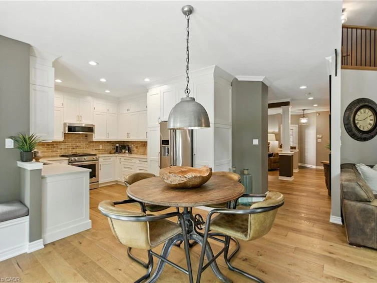587 Sandcherry Drive, Burlington, ON, L7T 4L7 - 10