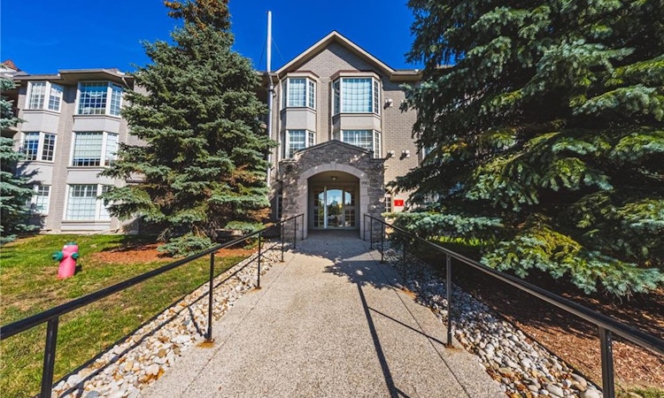 308-990 Golf Links Road