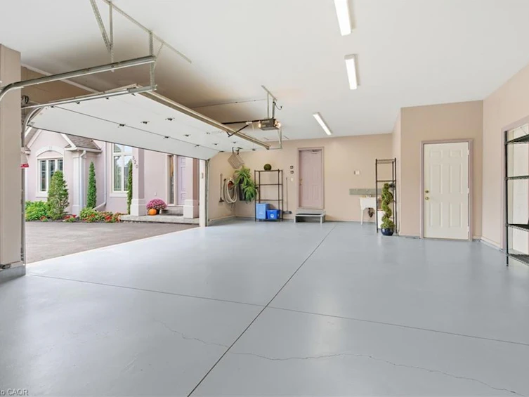 320 Fiddlers Green Road, Hamilton, ON, L9G 1X1 - 38