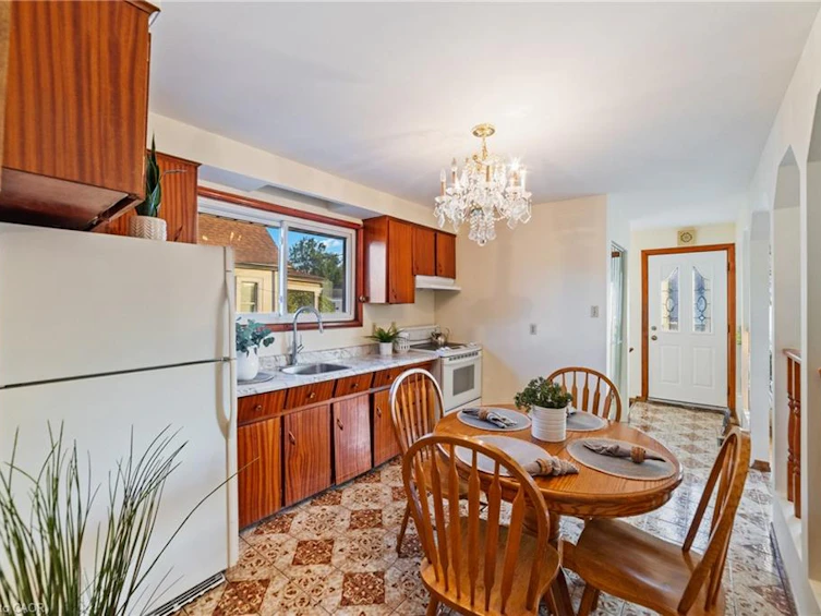 99 Edinburgh Avenue, Hamilton, ON, L8H 2C6 - 9