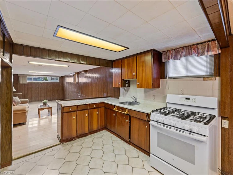 99 Edinburgh Avenue, Hamilton, ON, L8H 2C6 - 24
