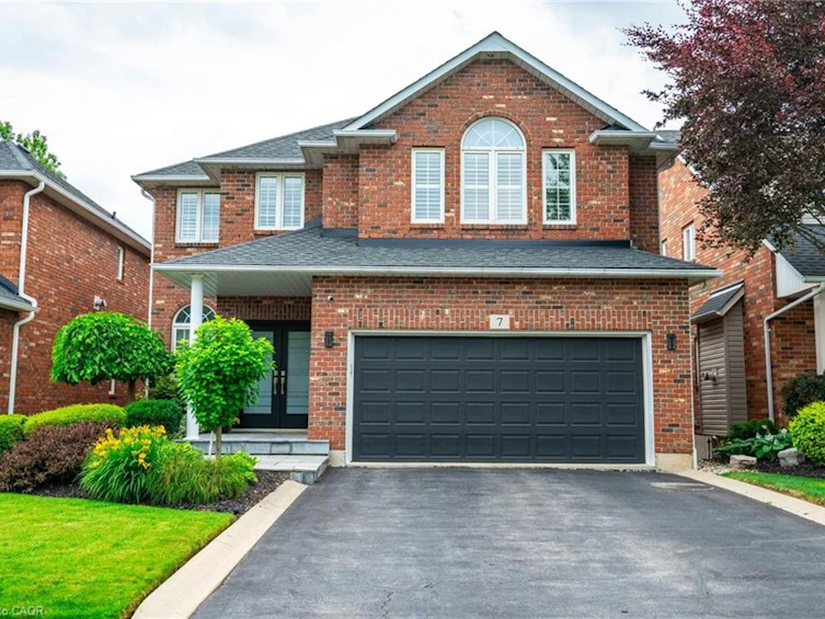 7 Volterra Court, Hamilton, ON, L8B 0K7