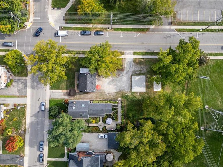 1331 Elgin Street, Burlington, ON, L7S 1N5 - 8