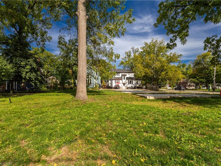 1331 Elgin Street, Burlington, ON, L7S 1N5 - 5