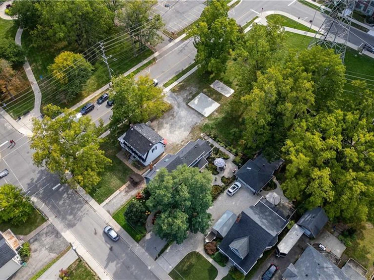 1333 Elgin Street, Burlington, ON, L7S 1N5 - 11