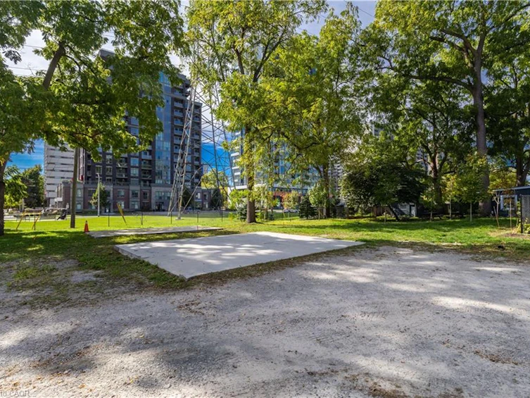 1333 Elgin Street, Burlington, ON, L7S 1N5 - 3