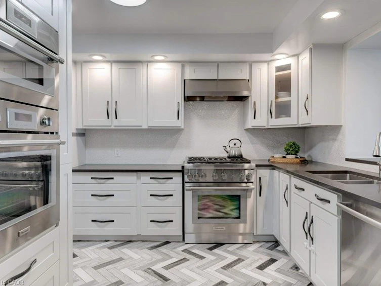 636 West Oval Drive, Burlington, ON, L7T 1B9 - 17