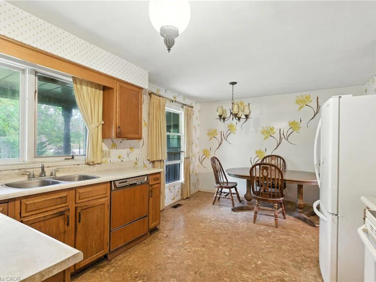 55 Overdale Avenue, Hamilton, ON, L9H 7G8 - 10