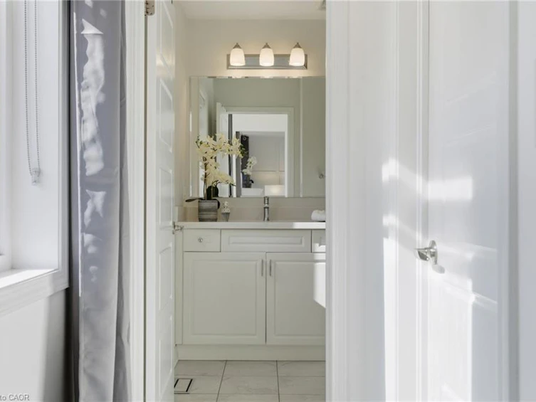 15 Bastia Street, Hamilton, ON, L8B 1V3 - 27