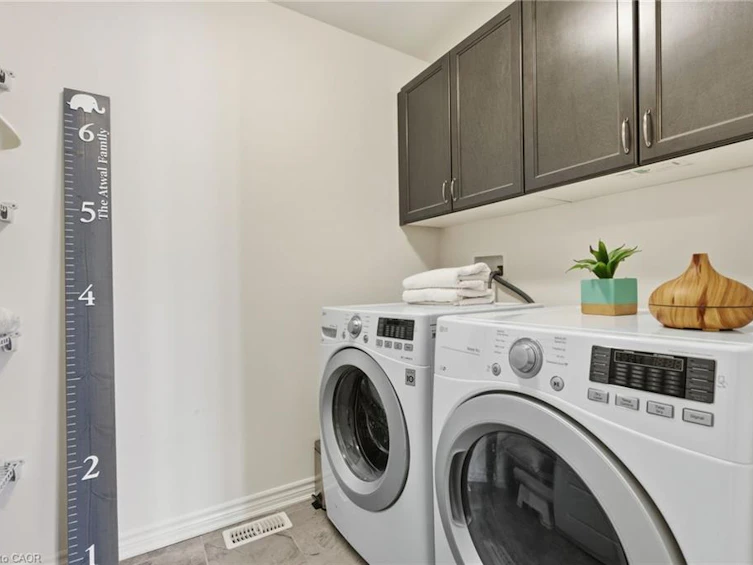 15 Bastia Street, Hamilton, ON, L8B 1V3 - 24