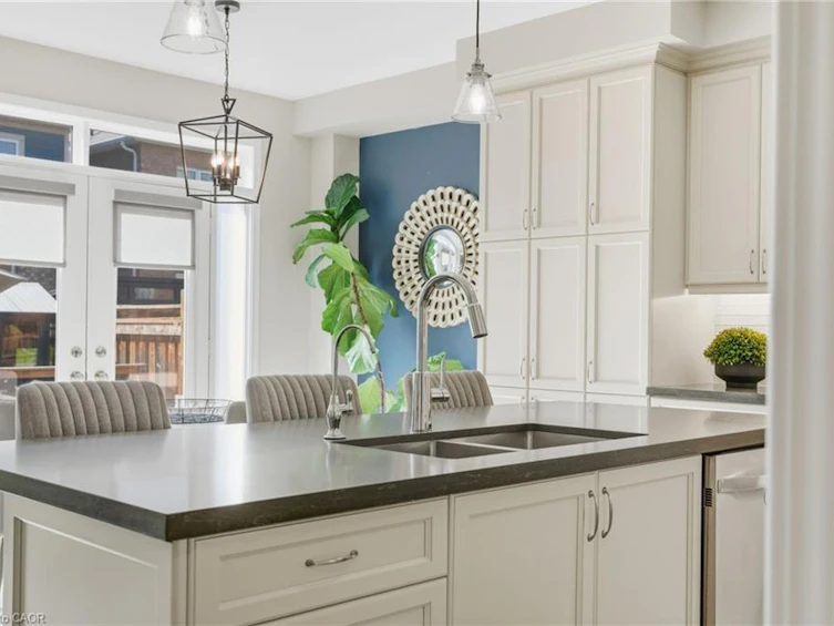 15 Bastia Street, Hamilton, ON, L8B 1V3 - 10