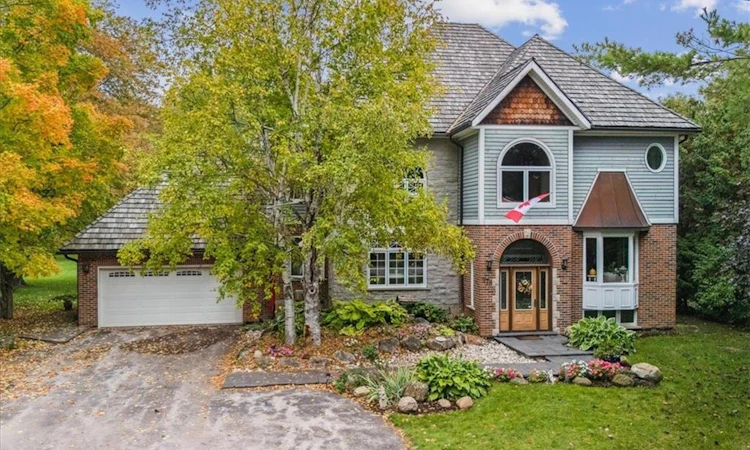 976 Garden Lane