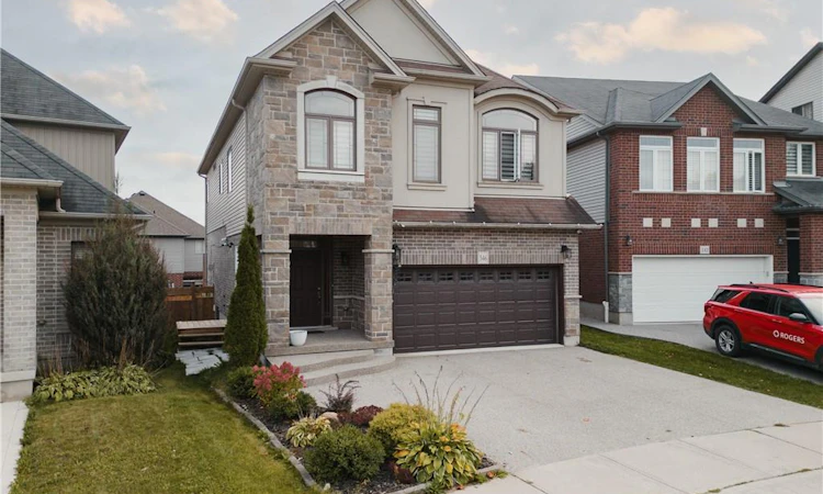 346 Moorlands Crescent