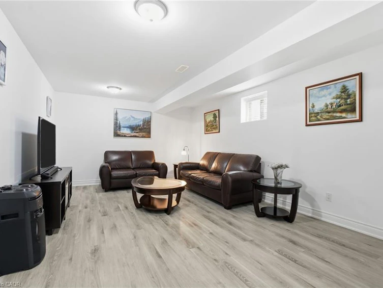 4 Ellis Avenue, St. Catharines, ON, L2P 0E6 - 24