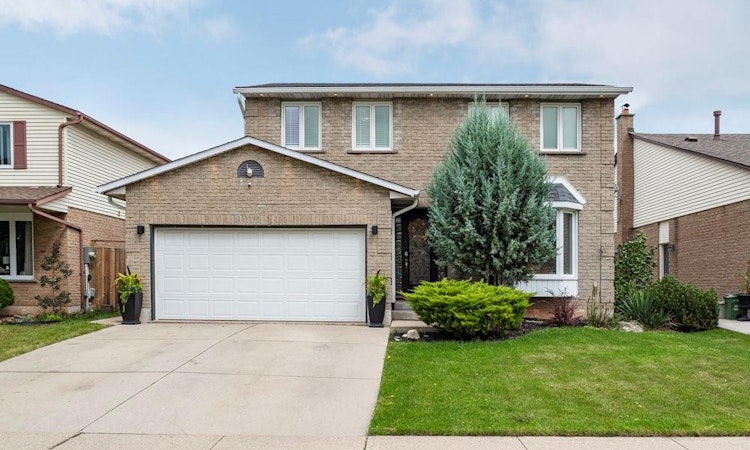 9 Bing Crescent