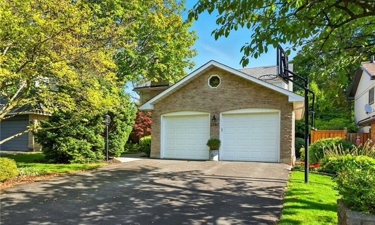 2387 Cavendish Drive