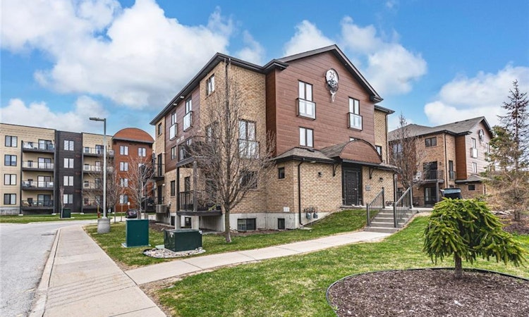 7-25 Madelaine Drive