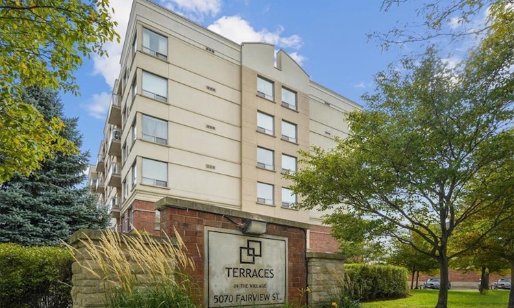 102-5070 Fairview Street