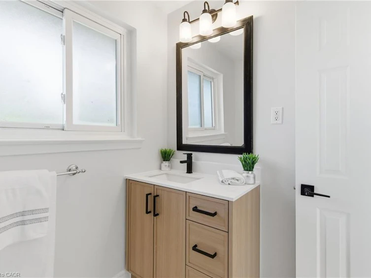 4502 Bennett Road, Burlington, ON, L7L 1Z1 - 27
