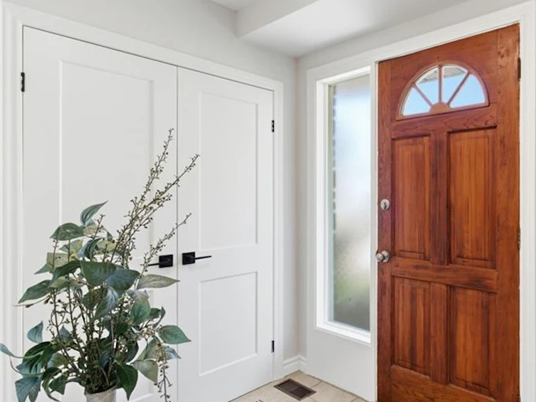 4502 Bennett Road, Burlington, ON, L7L 1Z1 - 3