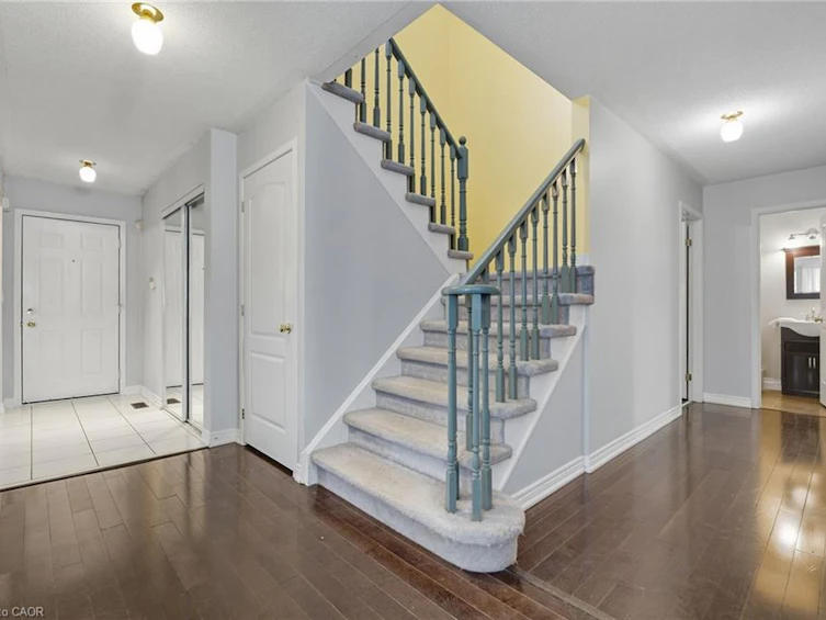 5 Chesapeake Drive, Hamilton, ON, L8B 0H7 - 16