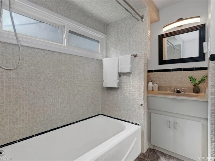 14 Niagara Street, Hamilton, ON, L8L 6A2 - 16