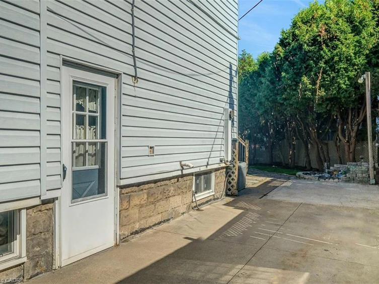14 Niagara Street, Hamilton, ON, L8L 6A2 - 39
