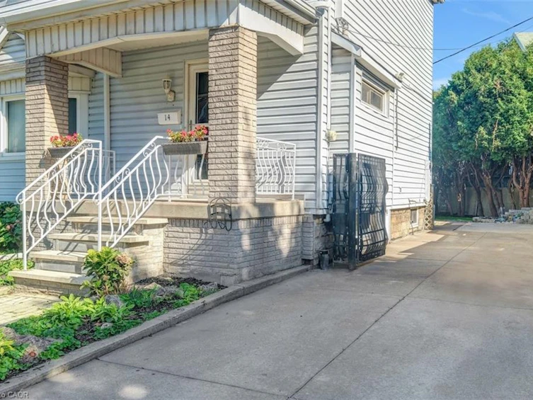 14 Niagara Street, Hamilton, ON, L8L 6A2 - 3