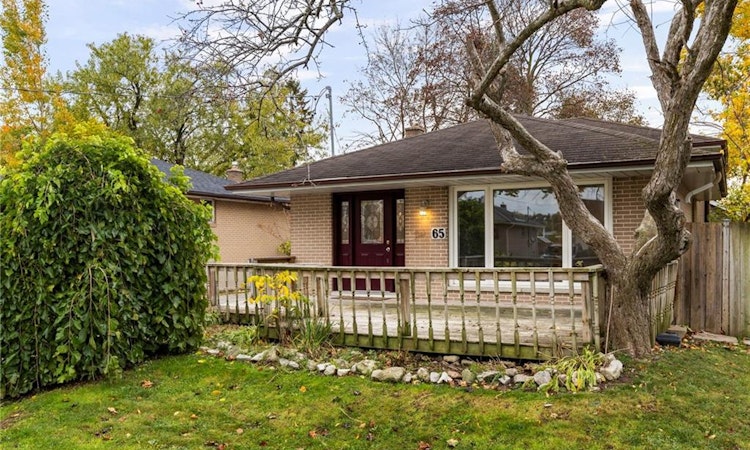 65 Ottaway Avenue