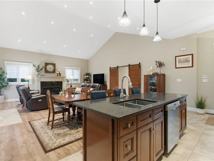 792 Old York Road, Burlington, ON, L7P 4X9 - 12