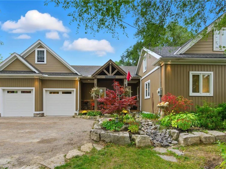 792 Old York Road, Burlington, ON, L7P 4X9