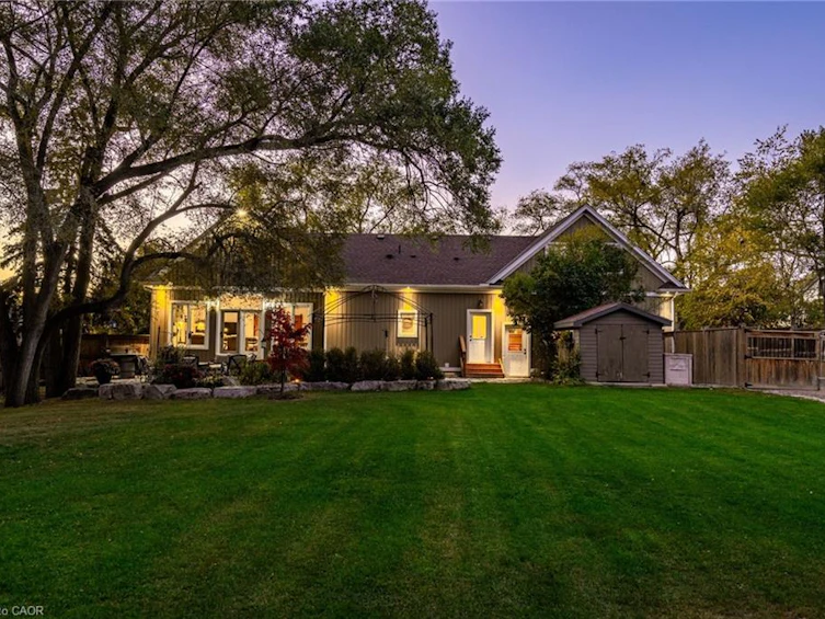 792 Old York Road, Burlington, ON, L7P 4X9 - 44