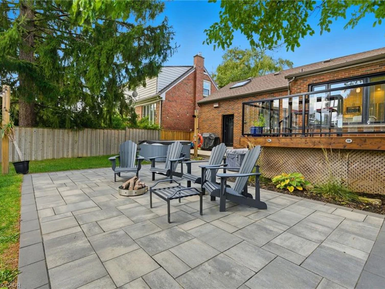 424 Plains Road W, Burlington, ON, L7T 1G9 - 39