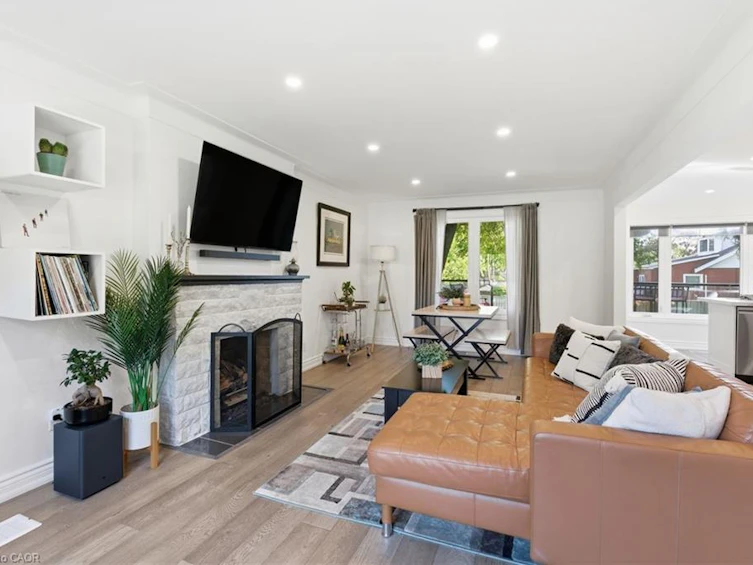 424 Plains Road W, Burlington, ON, L7T 1G9 - 6