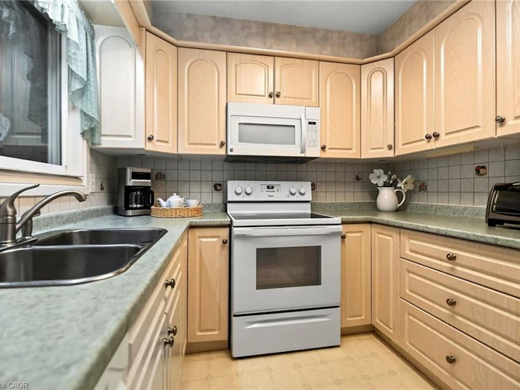 4-1552 Kerns Road, Burlington, ON, L7P 3A7 - 18