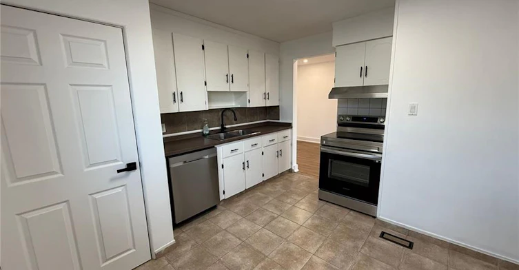 88 Longford Drive, Newmarket, ON, L3Y 2Y4 - 12