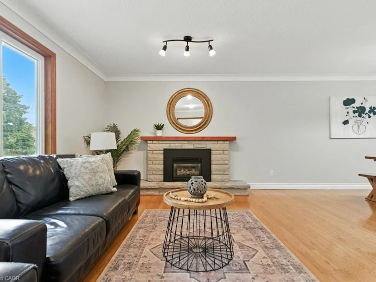 10 Sheffield Avenue, Brantford, ON, N3S 6V8 - 6