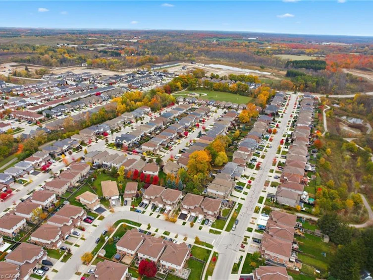 32 Hinrichs Crescent, Cambridge, ON, N1T 0A8 - 49