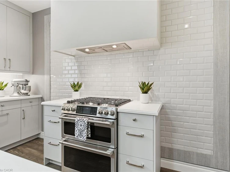 32 Hinrichs Crescent, Cambridge, ON, N1T 0A8 - 10