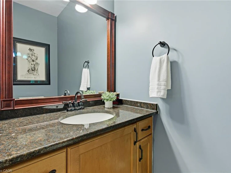 32 Hinrichs Crescent, Cambridge, ON, N1T 0A8 - 18