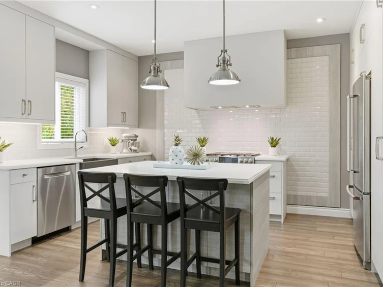 32 Hinrichs Crescent, Cambridge, ON, N1T 0A8 - 7