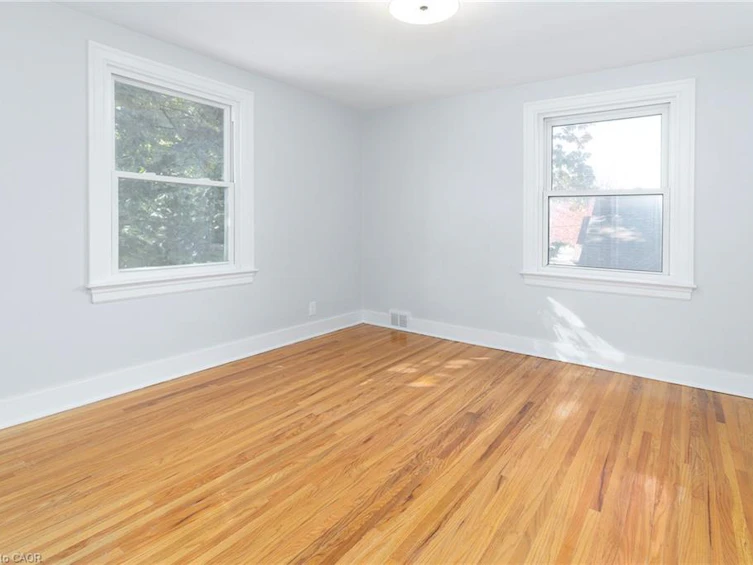 4876 Portage Road, Niagara Falls, ON, L2E 6B3 - 16