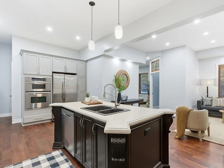 211 Robinson Street, Hamilton, ON, L8P 1Z8 - 14