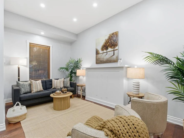 211 Robinson Street, Hamilton, ON, L8P 1Z8 - 7