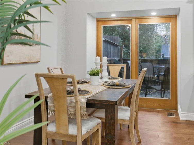 211 Robinson Street, Hamilton, ON, L8P 1Z8 - 16